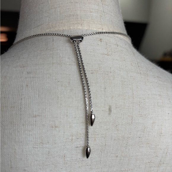 Kendra Scott Kacey Pendant Necklace - Picture 4 of 5